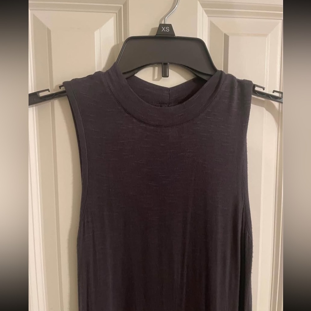 grey sleeveless dress
